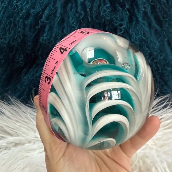 Handmade Dynasty Gallery 3lb Glass Orb Decor Teal / Turquoise & White w/ Bubbles - Picture 10 of 13